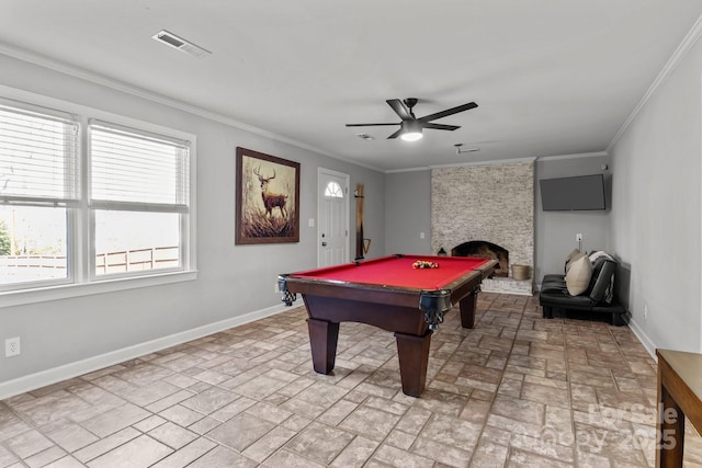 game room featuring visible vents, baseboards, and crown molding