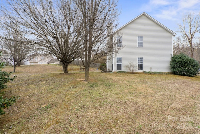 exterior space featuring a lawn