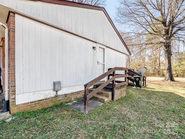 506 Bond St, Cherryville, NC 28021 - view of side of property featuring crawl space and a yard