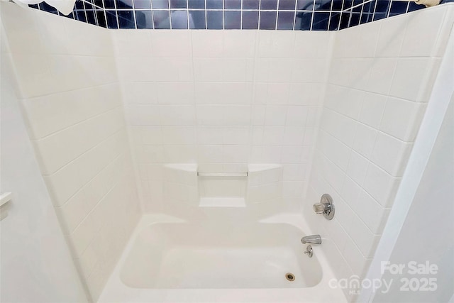 full bathroom with bathtub / shower combination