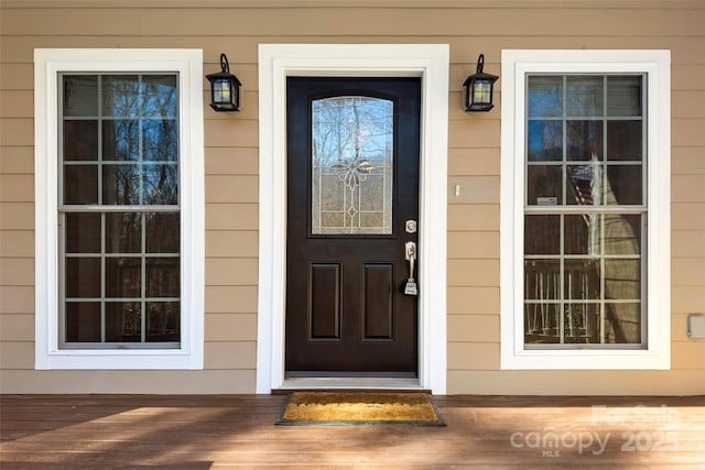 view of property entrance