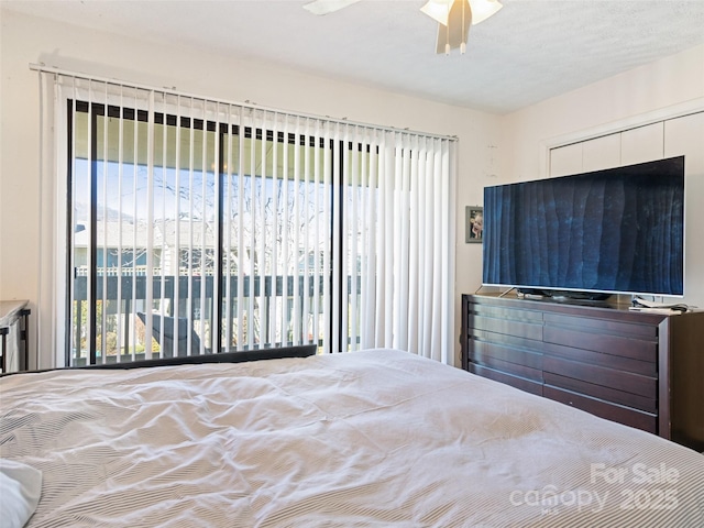 unfurnished bedroom with a ceiling fan