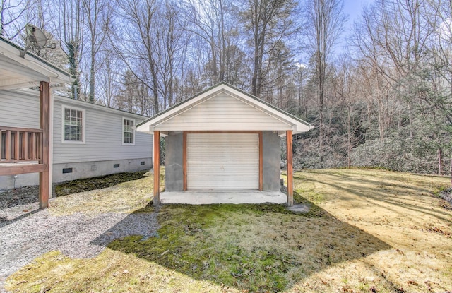 detached garage with driveway