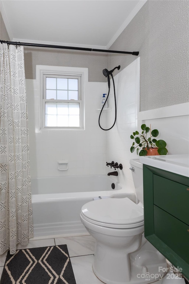 full bath featuring a wainscoted wall, shower / tub combo, toilet, and crown molding