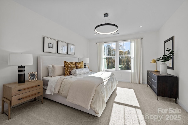 bedroom featuring recessed lighting, visible vents, baseboards, and light colored carpet