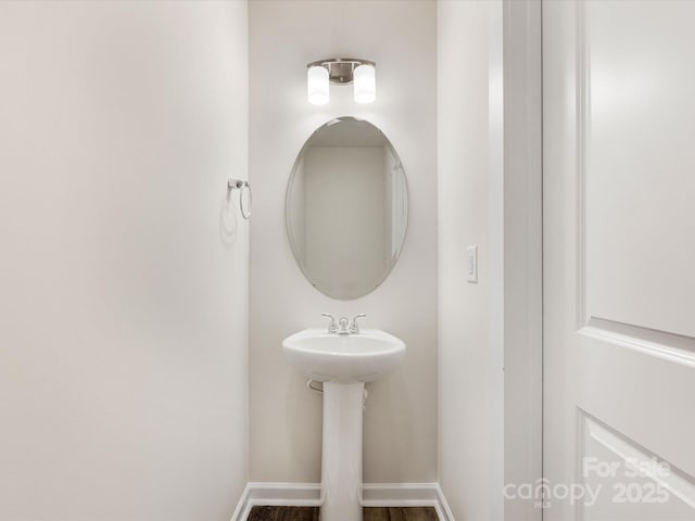 bathroom with baseboards