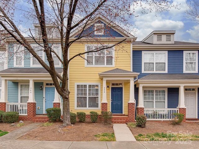 view of front of property with covered porch