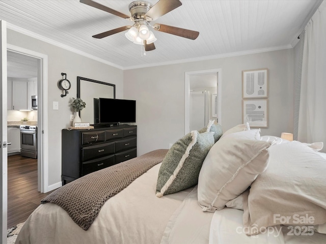 bedroom featuring baseboards, crown molding, a ceiling fan, and dark wood-style flooring