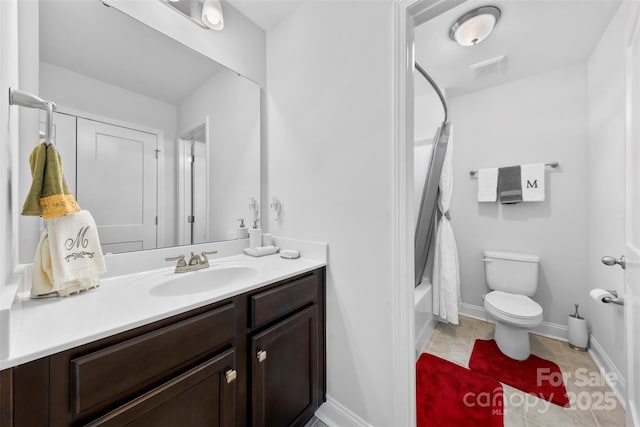 bathroom with toilet, shower / bath combo with shower curtain, vanity, baseboards, and tile patterned floors