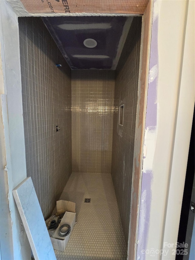 44389 US-52 Hwy N, Richfield, NC 28137 - full bathroom with a tile shower