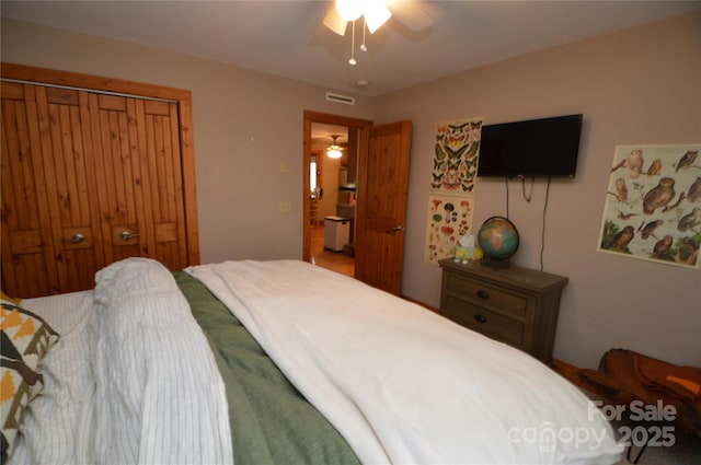 bedroom with a ceiling fan