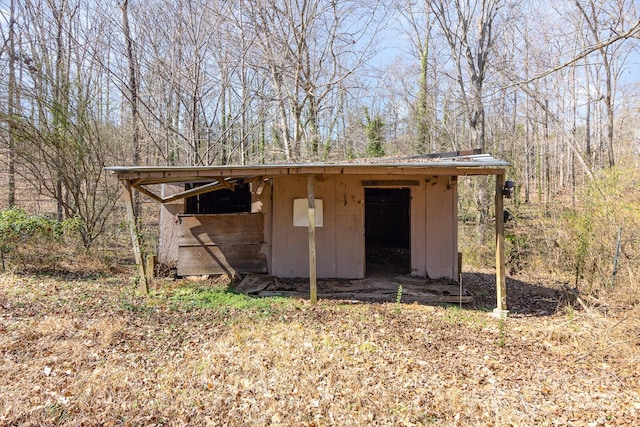 view of outbuilding featuring an outdoor structure