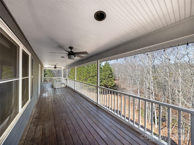 deck with ceiling fan