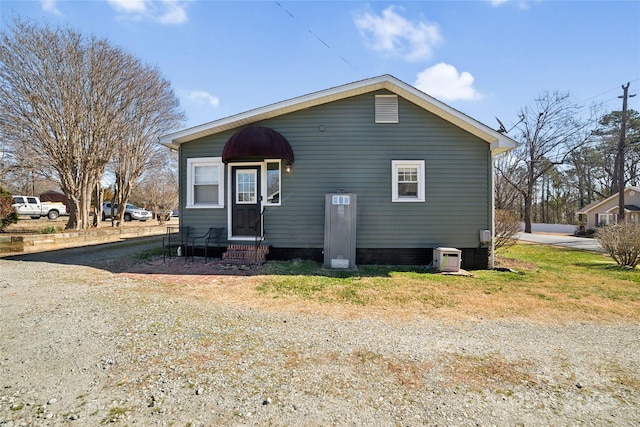 view of front of property featuring entry steps