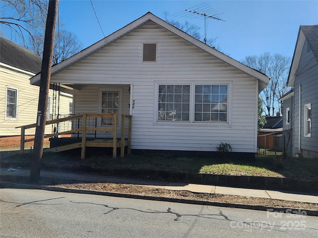 bungalow featuring covered porch