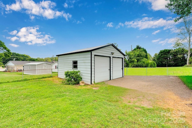 905 Blalock Dr, Kings Mountain, NC 28086 - view of detached garage