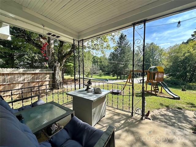 view of sunroom / solarium