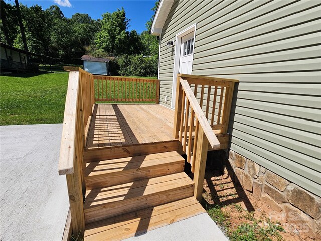 784 Severt Cir NE, Lenoir, NC 28645 - wooden deck with a yard