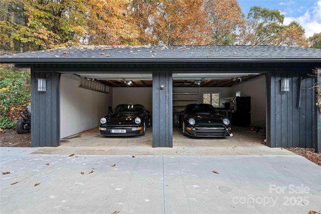 view of detached garage