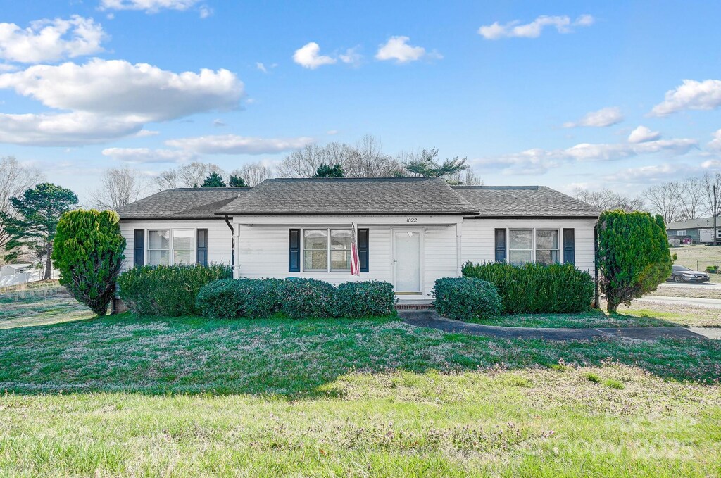 1022 Kannapolis Pkwy, Concord, NC 28027 - photo 1