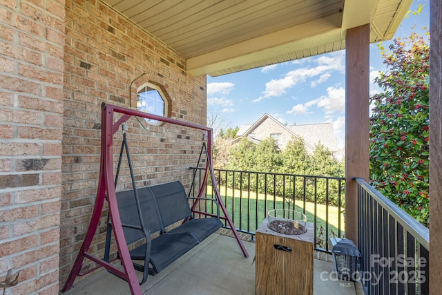 balcony featuring a grill