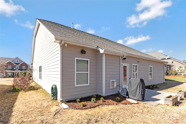2934 Hiddenbrook Way, Fort Mill, SC 29707 - rear view of house featuring a shingled roof