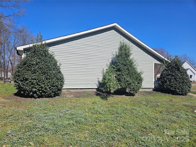 2630 Sloan Dr, Charlotte, NC 28208 - view of side of home featuring a lawn
