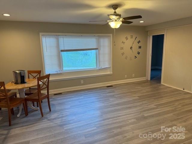 dining area with visible vents, a ceiling fan, wood finished floors, recessed lighting, and baseboards