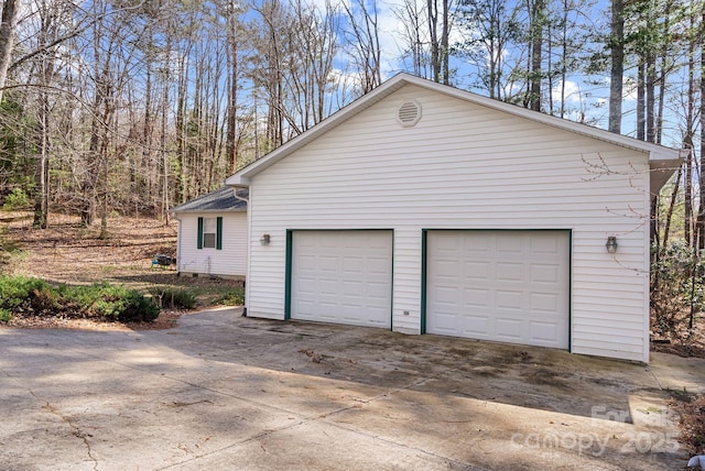 view of detached garage