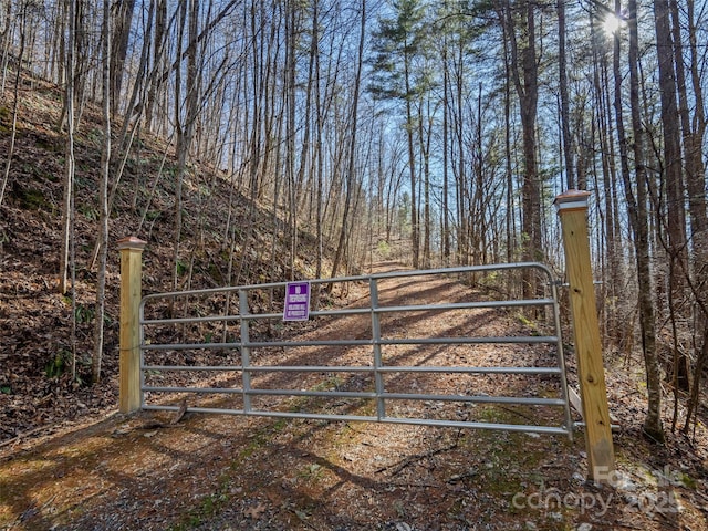 Listing photo 2 for 00 Starling Ln, Sylva NC 28779