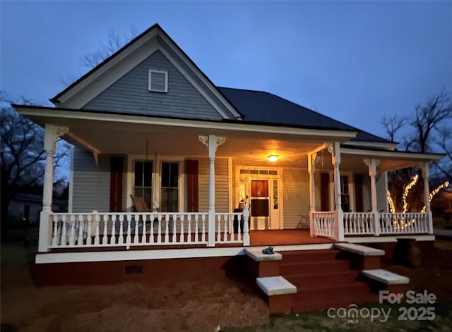 view of front of house featuring a porch