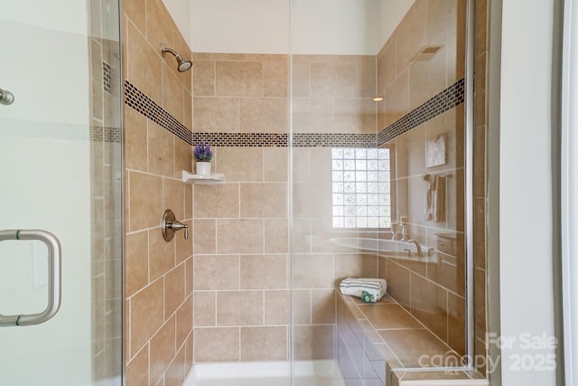 full bathroom featuring a stall shower