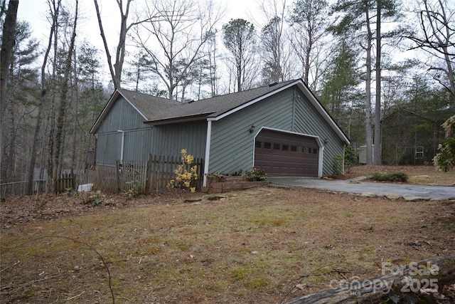 view of detached garage