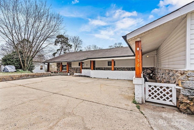 view of front of house