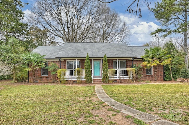 single story home with a porch, crawl space, a front yard, and brick siding