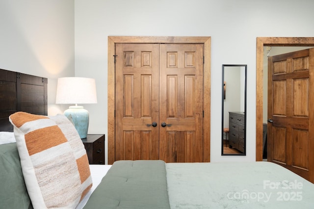 bedroom with a closet