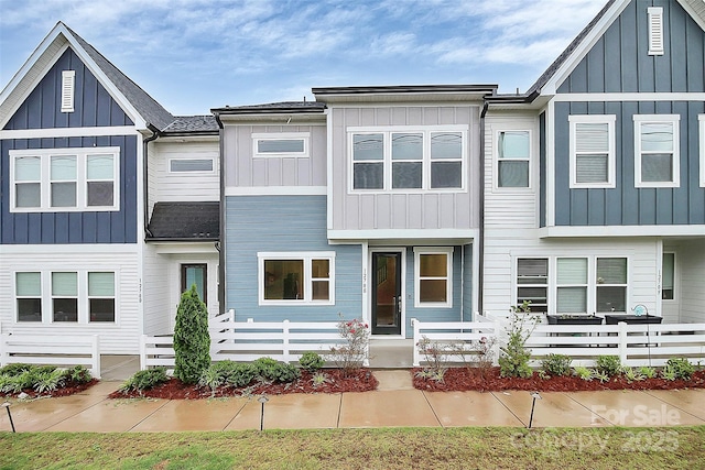 view of front facade featuring board and batten siding