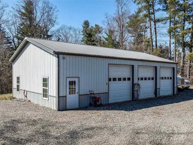 view of detached garage