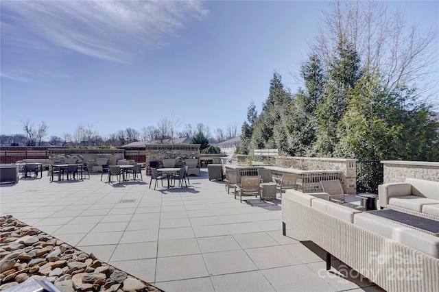 view of patio featuring outdoor lounge area