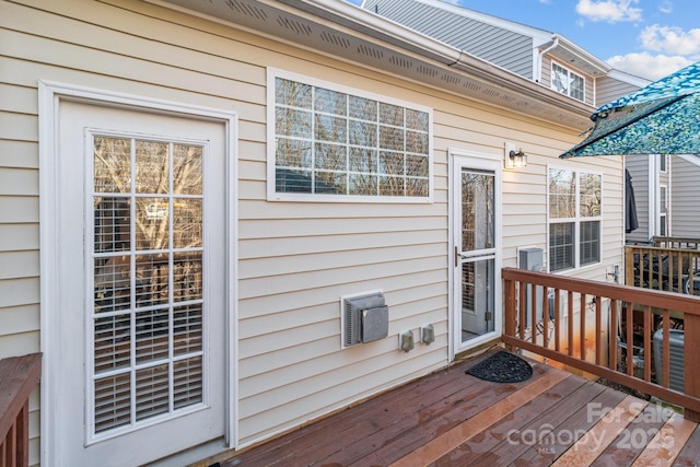 view of wooden deck