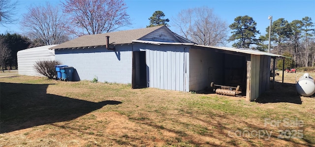 view of outbuilding