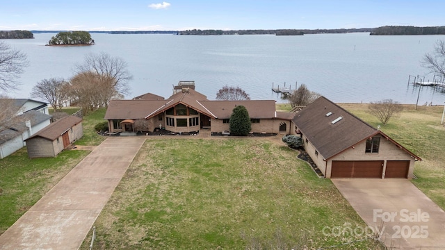 bird's eye view featuring a water view