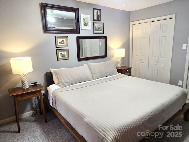 bedroom featuring carpet floors, baseboards, and a closet