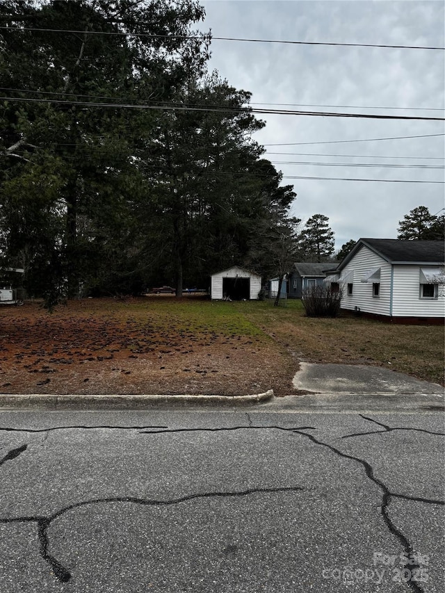 Listing photo 2 for 604 Hall St, Tarboro NC 27886