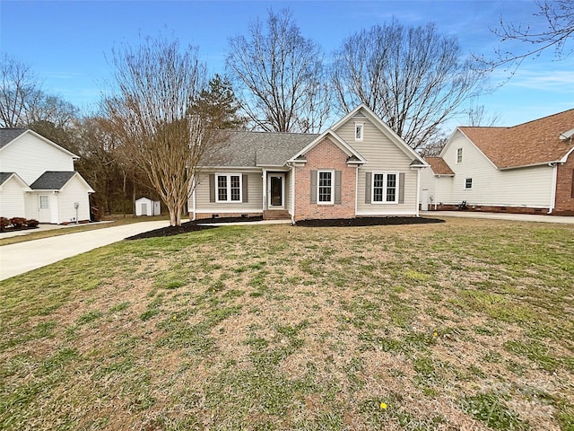 ranch-style home with crawl space, brick siding, and a front lawn