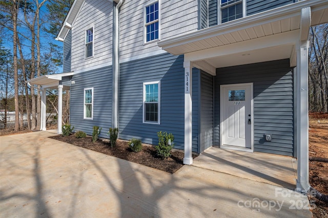 view of entrance to property