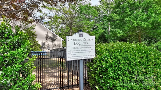4001 Perth Rd, Fort Mill, SC 29707 - exterior details featuring fence