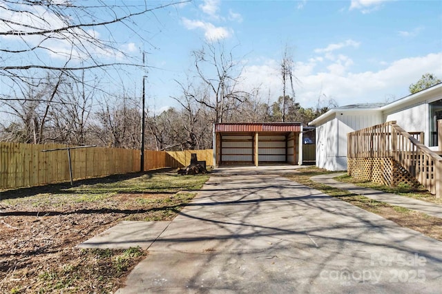 exterior space featuring driveway