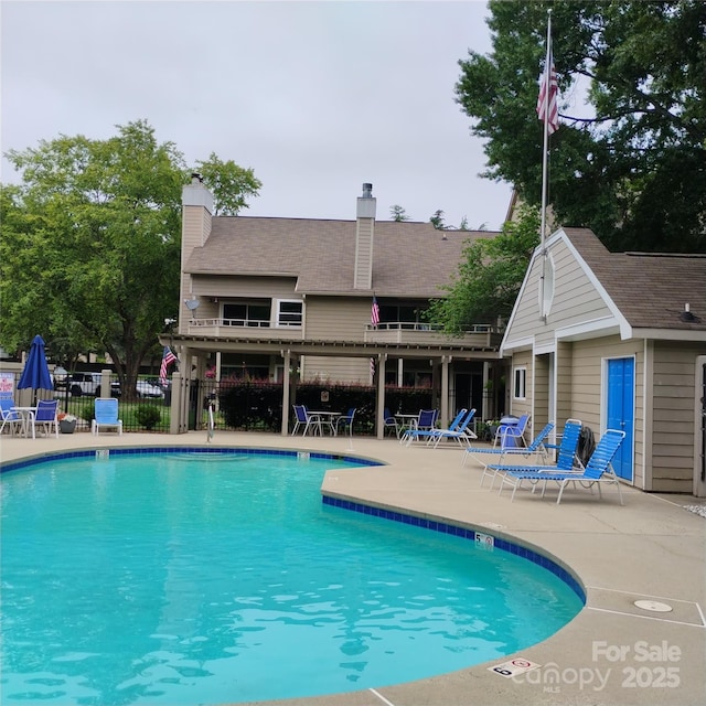 2545 Stockbridge Dr Unit A, Charlotte, NC 28210 - community pool with a patio area