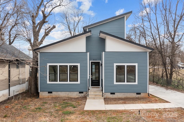 view of front of property with crawl space